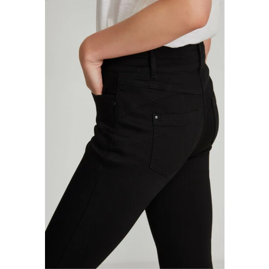 unnamed-file-1029.jpg M&Co Lift And Shape Slim Leg Black Jeans -M&Co shop unnamed file 1029