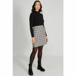 M&Co Bouclé Black Check Skirt -M&Co shop unnamed file 2687