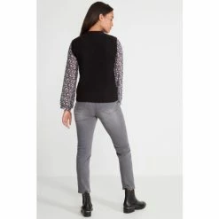 M&Co shop -M&Co shop unnamed file 3